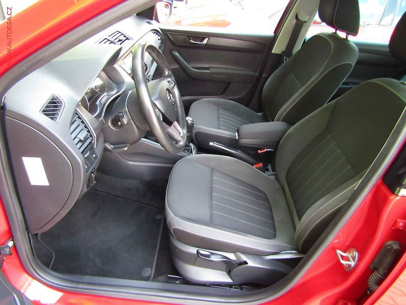 Škoda Fabia (2020) 1.0 TSI, 2.maj,ČR, Style, TZ - fotka 9 z 21