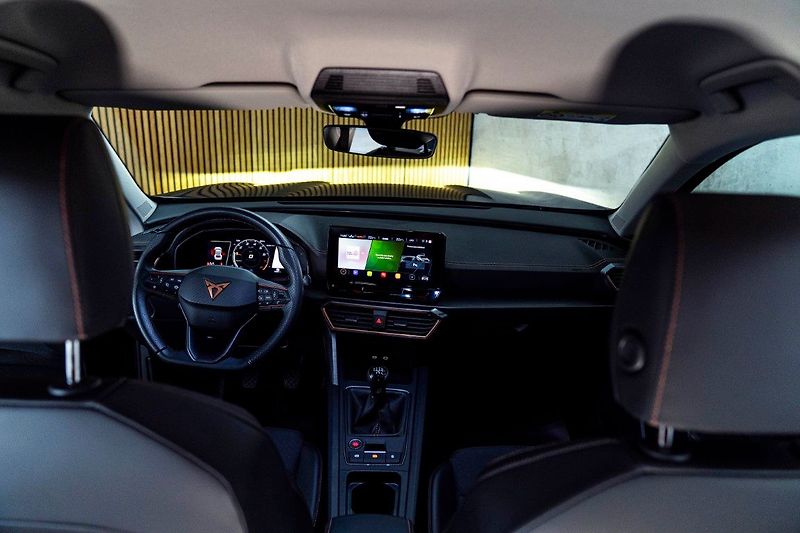 Cupra Formentor 1.5TSI 110kW LED Kessy ACC - fotka 20 z 38