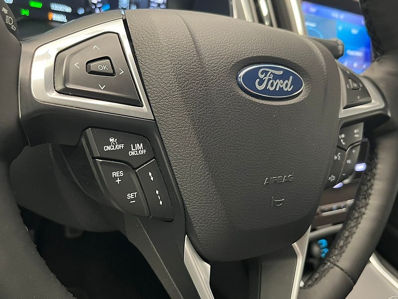 Ford S-MAX 2,5 HEV Titanium 7míst - fotka 10 z 70