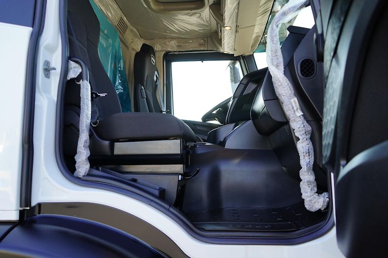 Iveco X-WAY (2025) 480 / E 6 / WYWROTKA / 6 X 4 / - fotka 48 z 53