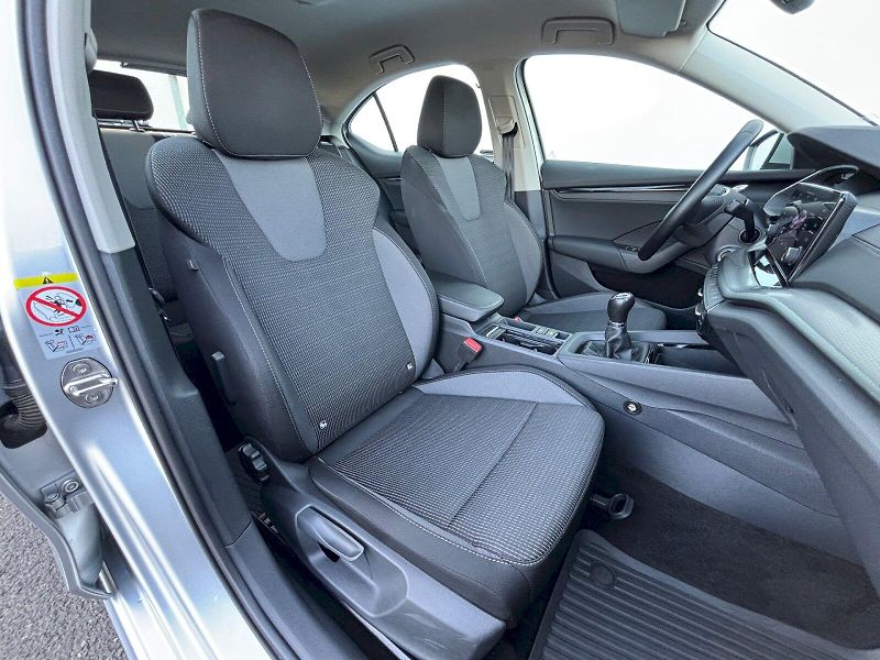Škoda Octavia (2021) 2.0 TDI 85kW Ambition Plus - fotka 31 z 35