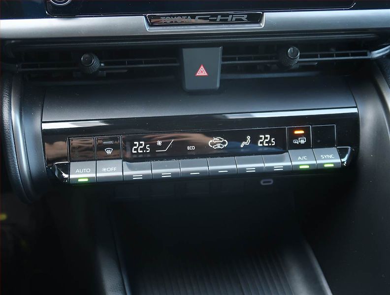 Toyota C-HR (2025) 1.8 Hybrid - fotka 18 z 24