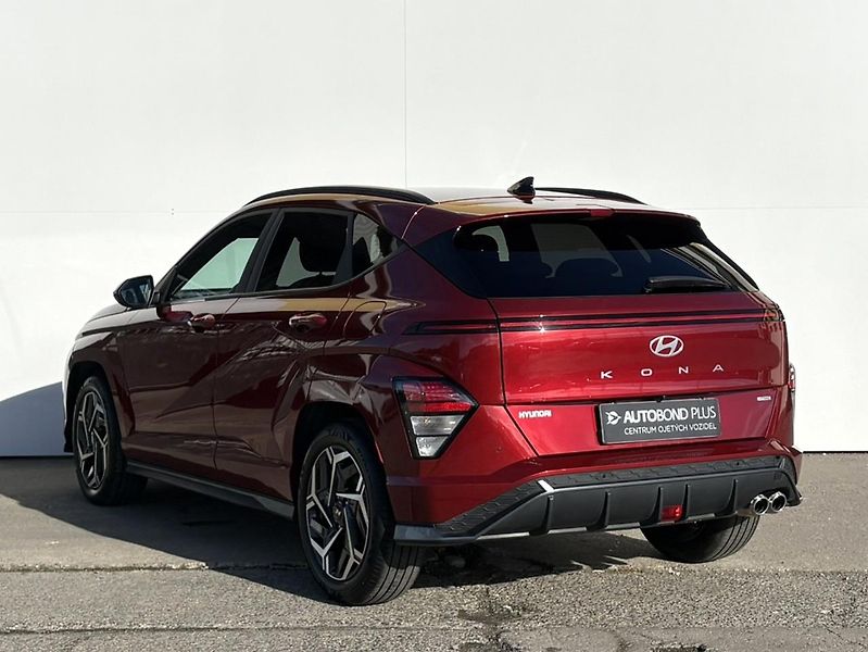 Hyundai Kona 1.6 T-GDI 145kW DCT AWD N-Line - fotka 7 z 22