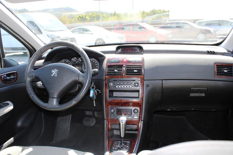 Peugeot 307 (2006) 1,6i AUTOMAT KLIMA EL.OKNA - fotka 15 z 16