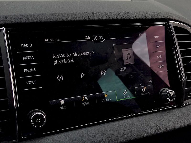 Škoda Karoq (2022) Style Plus 2,0 Tdi 85 Kw DSG - fotka 16 z 36