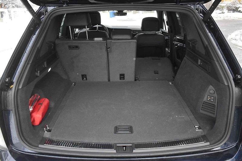 Touareg přímo touží po jízdě v obtížných podmínkách