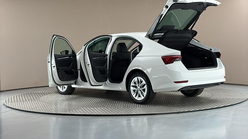 Škoda Octavia 2.0 TDI DSG Style - fotka 7 z 27