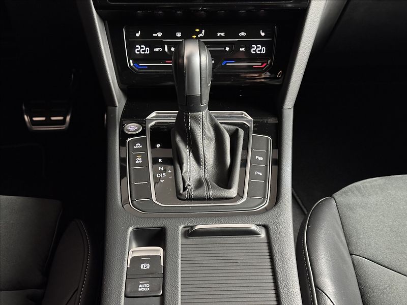 Volkswagen Arteon Shooting Brake 2,0 TDi  DSG R-Line LED Assist - fotka 18 z 47