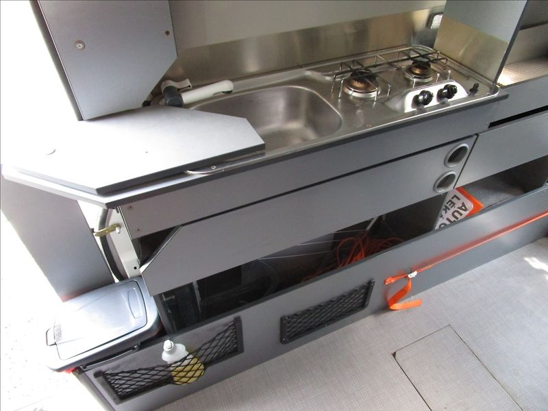 Peugeot Boxer 2.2HDi, Obytný, 5 míst - fotka 36 z 67
