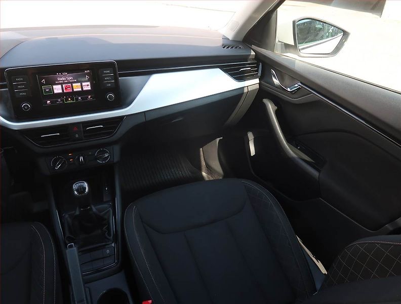 Škoda Scala (2020) Ambition 1.0 TSI, ČR,1.maj - fotka 8 z 18
