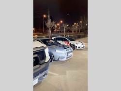 Sobotní sraz tuningových aut v Trutnově na parkovišti u obchodního centra Tesco byl pod drobnohledem Policie ČR.