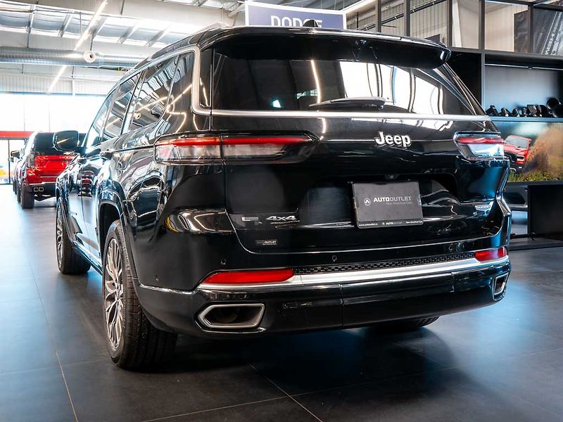 Jeep Grand Cherokee (2023) 5.7 Summit Reserve L V8 HeadUp - fotka 3 z 48
