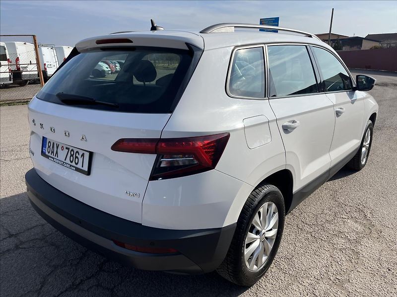 Škoda Karoq 2,0 TDi 110 4x4 DSG TAŽNÉ -DPH - fotka 6 z 47