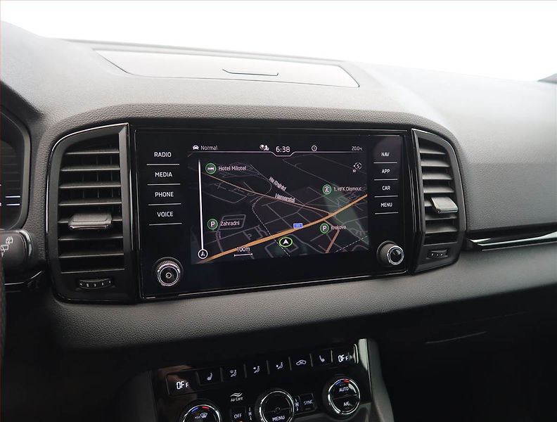 Škoda Karoq (2022) Sportline 1.5 TSI - fotka 16 z 27