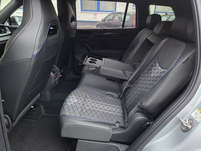 Volkswagen Tayron (2026) R-line 2.0 TDI 142 kW 4M DSG 7 - fotka 46 z 62