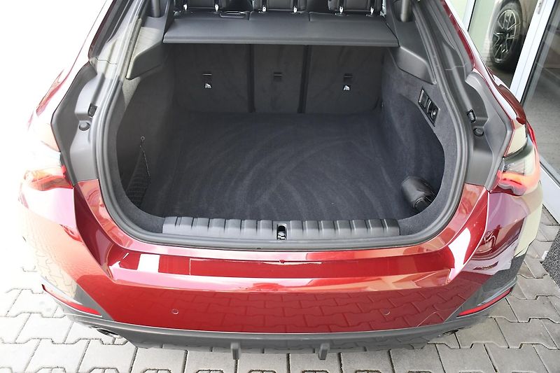 BMW Řada 4 420d xDrive M-SPORT ČR 1.MAJ - fotka 45 z 46
