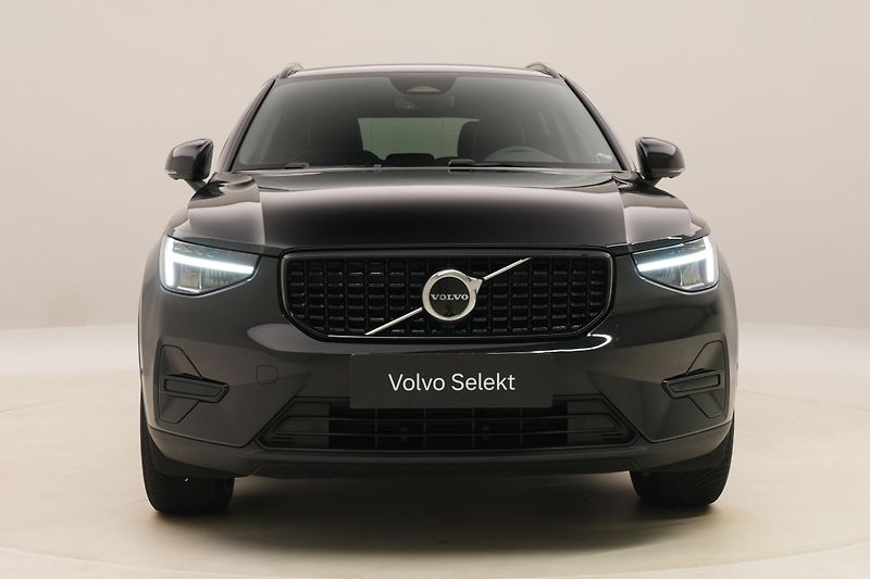 Volvo XC40 B4 AWD DARK PLUS AUT CZ - fotka 16 z 58