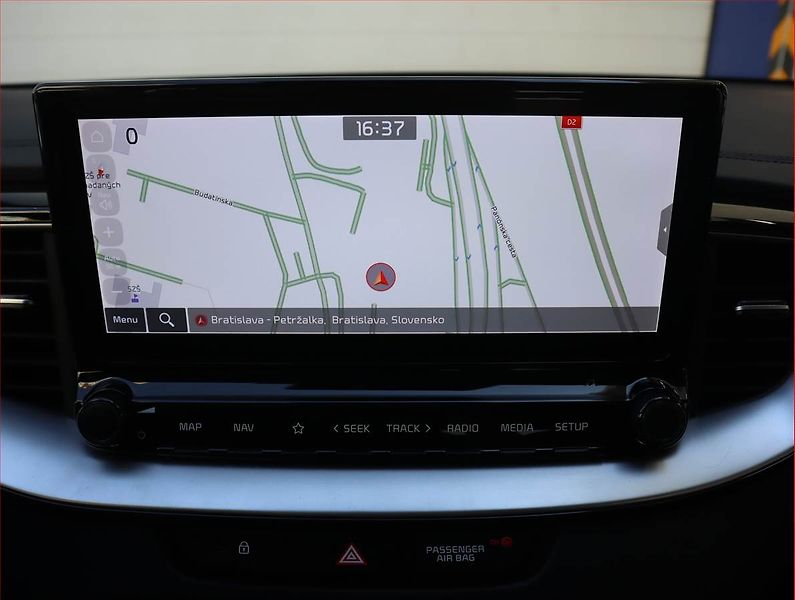Kia Ceed (2023) 1.5 T-GDI, Serv.kniha, Navi - fotka 13 z 22