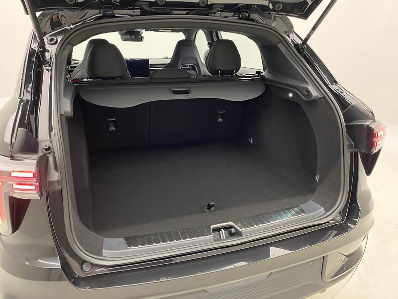 Lynk & Co 01 (2025) 01 CORE PHEV - fotka 5 z 90