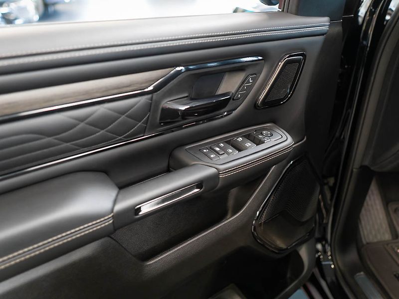 Dodge RAM (2026) 5.7 HEMI V8 Limited 4 LIFT - fotka 20 z 50