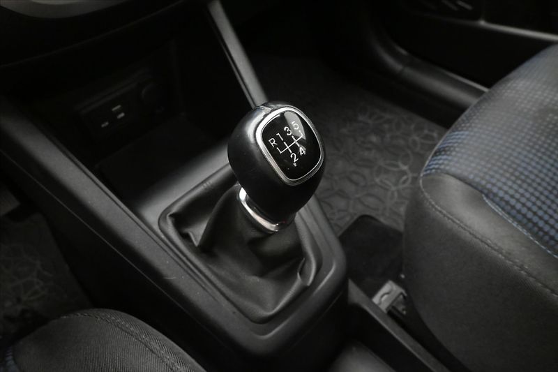 Hyundai ix20 1,4 66kW CVVT Manuál Záruka až - fotka 17 z 22