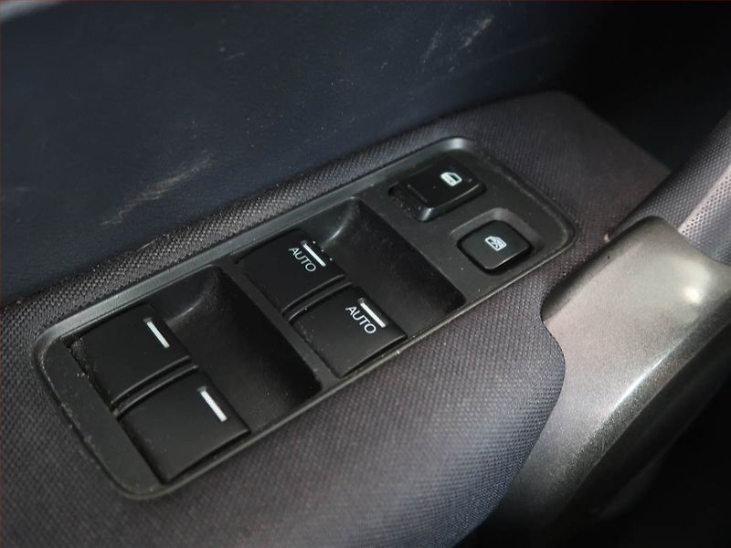 Honda CR-V (2011) 2.2 i-DTEC, 4X4 - fotka 16 z 16