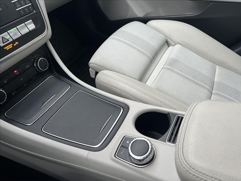 Mercedes-Benz CLA 2,2 d Shooting brake,Automat - fotka 23 z 26
