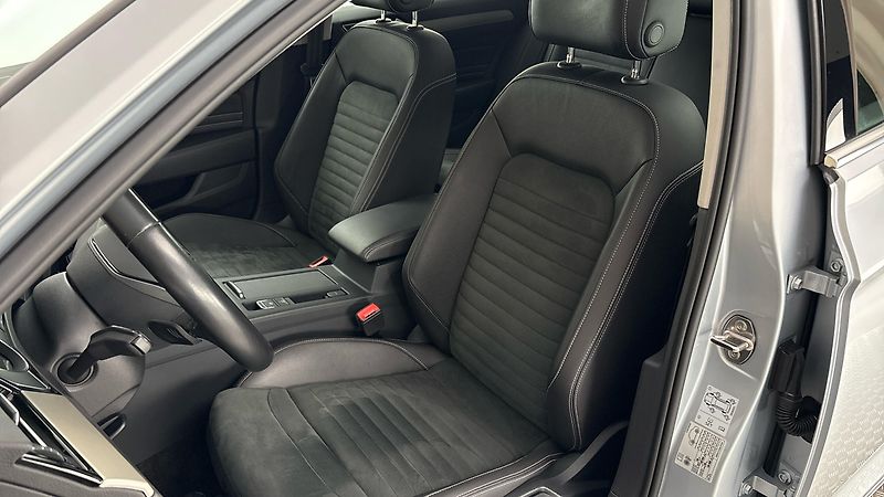 Volkswagen Passat 2.0 TDI DSG Elegance Variant - fotka 15 z 27