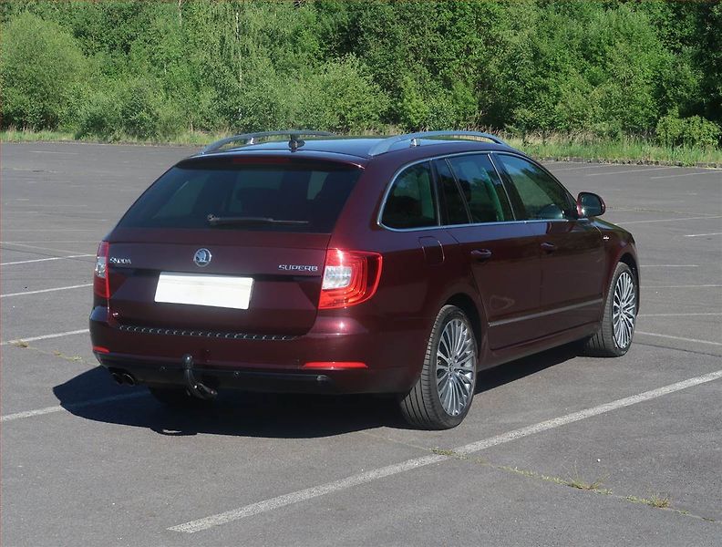 Škoda Superb (2013) Laurin&Klement 2.0 TDI - fotka 5 z 15