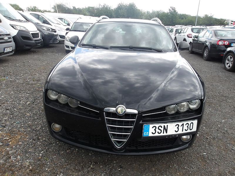 Alfa Romeo 159 2,4JTD HLUČNÁ SPOJKA ! - fotka 6 z 30