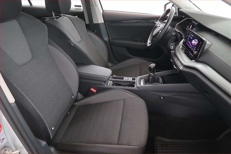 Škoda Octavia (2023) Ambition 2.0 TDI, ČR,1.maj - fotka 9 z 15