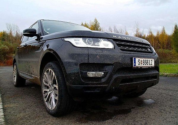 Range Rover Sport.