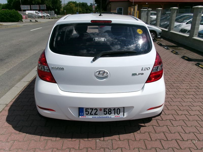 Hyundai i20 (2012) 1,2i KLIMA ČR ISOFIX - fotka 7 z 27