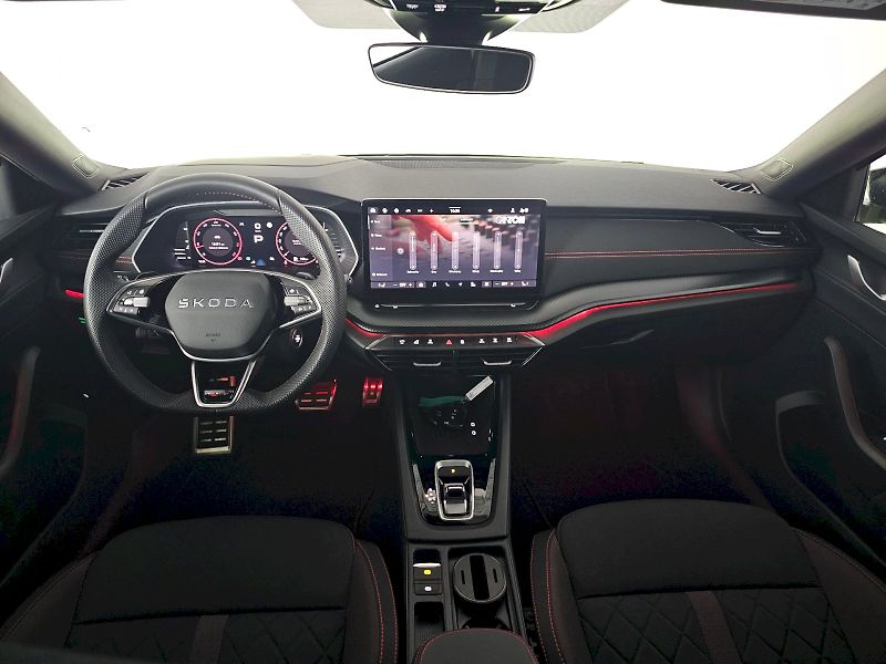 Škoda Octavia (2025) 2.0TSI 195kW RS DSG - fotka 8 z 28