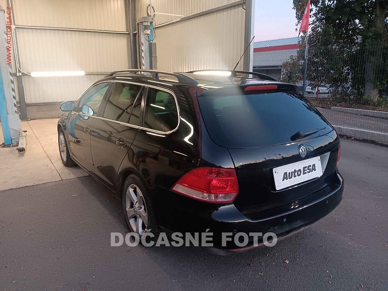 Volkswagen Golf (2008) 1.4TSi, 1.maj, AC, xenon - fotka 2 z 3