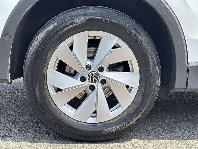 Volkswagen Tiguan (2024) 1.5 eTSI DSG Life - fotka 24 z 26