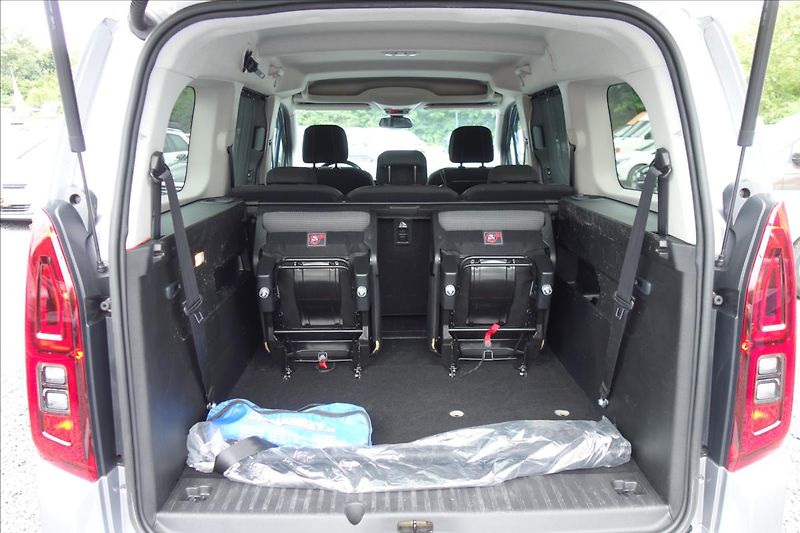 Toyota ProAce City Verso 1,2 T 96KW,ČR,1 MAJ.,7 MÍST. - fotka 19 z 50