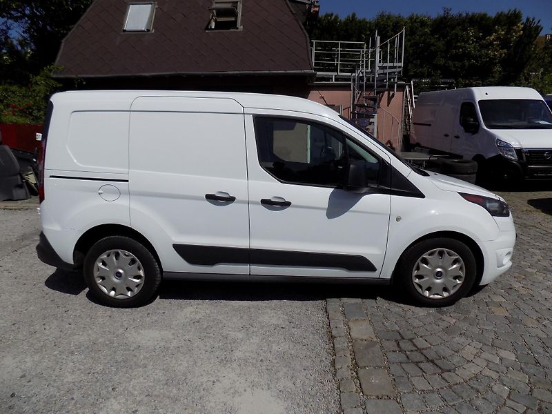 Ford Transit Connect 1,5 TDCI 88 KW KLIMA ČR!!! - fotka 9 z 44
