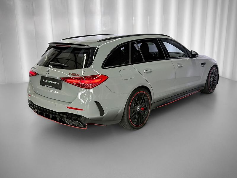 Mercedes-Benz Třídy C E PERFORMANCE 4M+ AMG F1 EDITI - fotka 7 z 32