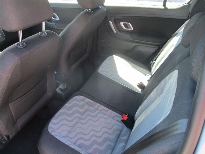 Škoda Fabia 1,4 i 16v, klima, serv.kniha, - fotka 14 z 38