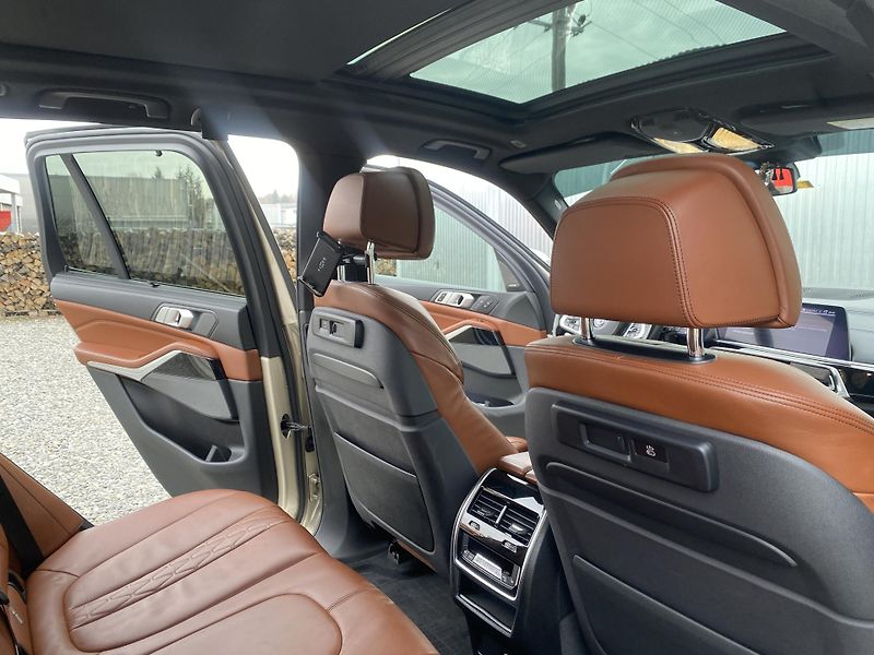 BMW X5 M50XD 4x4 400PS CZ DPH FULL 1A - fotka 129 z 171