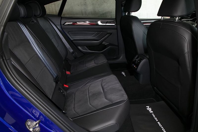 Volkswagen Arteon 2.0TDI 147kW 4x4 R-Line IQ Web - fotka 13 z 38