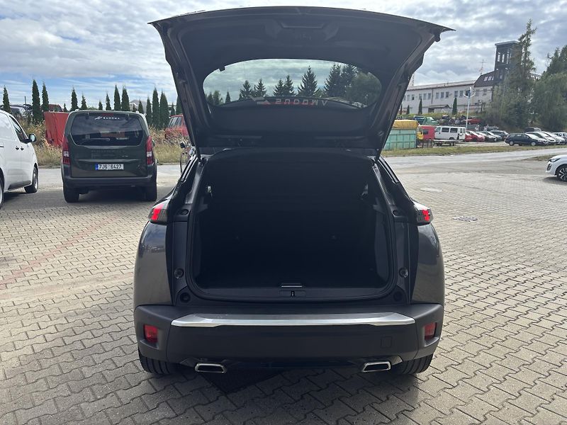 Peugeot 2008 (2021) GT PureTech 130k MAN6 - fotka 8 z 20