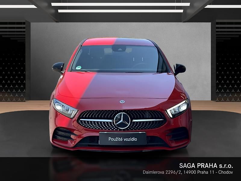 Mercedes-Benz Třídy A A-Třída 180d sedan AMG Line Ni - fotka 2 z 20