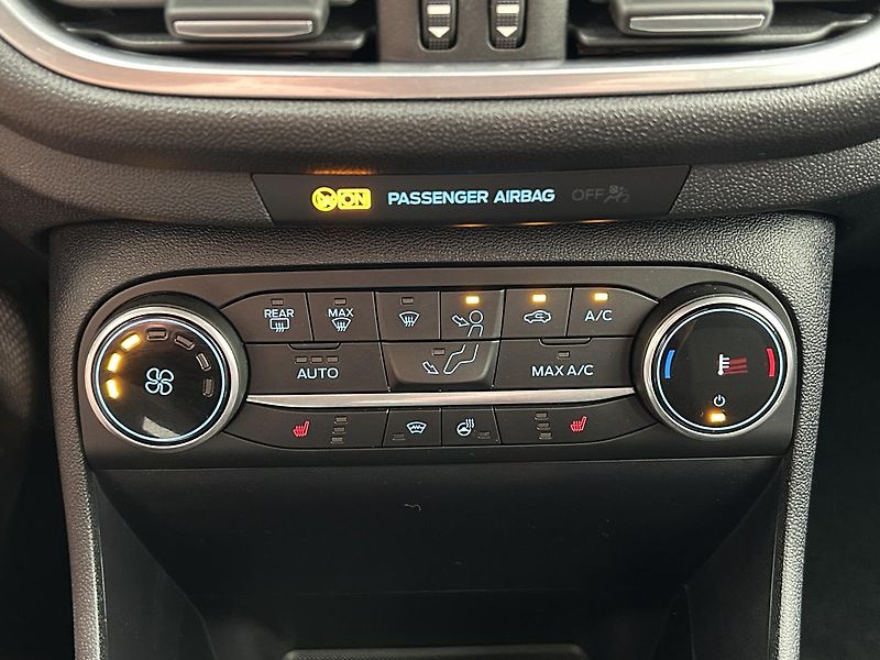 Ford Fiesta 1.0 l Active Ecoboost - fotka 8 z 26