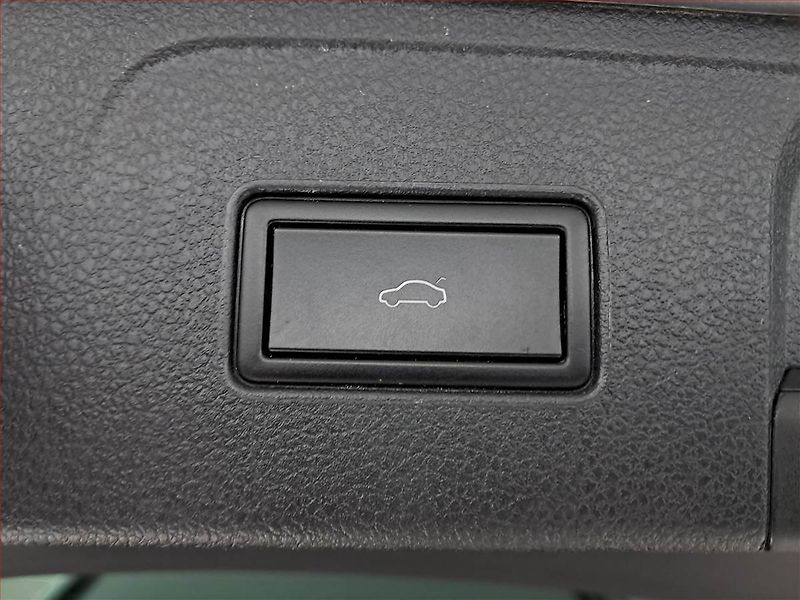 Volkswagen Passat (2019) 1.6 TDI, Automat, Navi - fotka 26 z 27