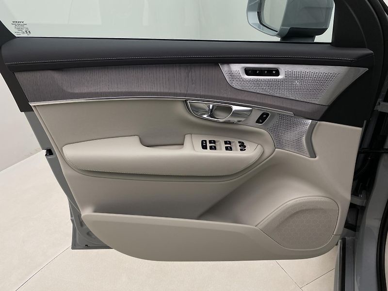 Volvo XC90 (2026) T8 AWD Plug-in BRIGHT ULTRA - fotka 7 z 74