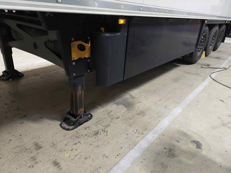 Schmitz Ostatní SKO 24 Carrier Vector 1550 dvo - fotka 22 z 27