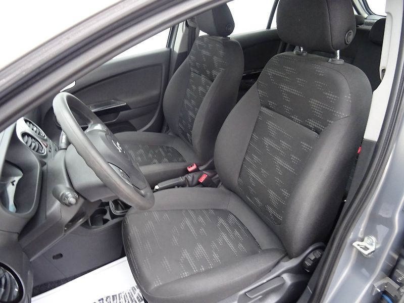 Opel Corsa (2014) 1.2i,63kW,1majČR,S.kniha,klima - fotka 8 z 21