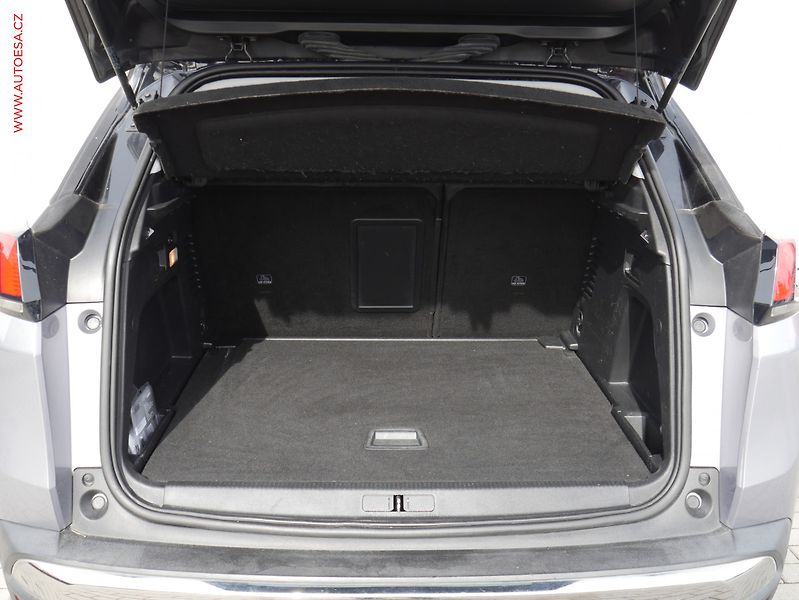 Peugeot 3008 (2019) 1.5 HDi, Allure, navi, kamera - fotka 7 z 17